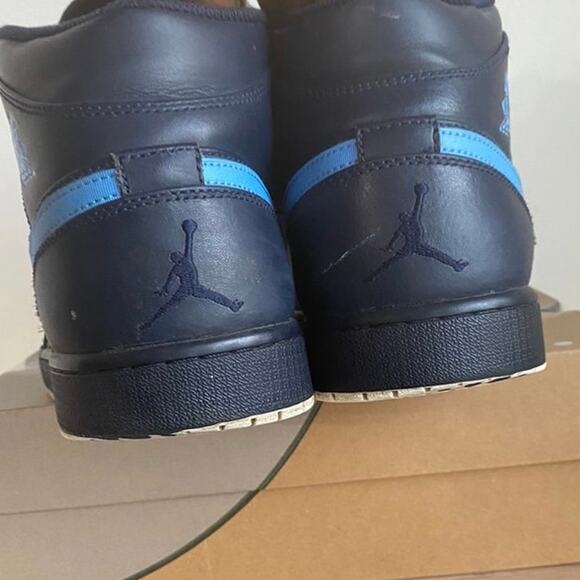 2017 Nike Air Jordan 1 Retro Mid Obsidian University Blue Men Sneakers- SZ 13 main image 11